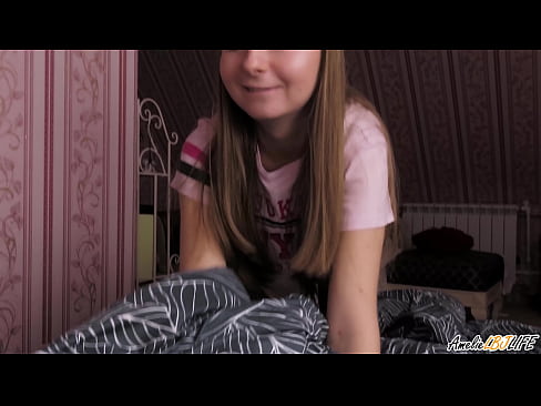 ❤️ Blondie-k bere BFF-ren sakon zurrupatzen du eta esperma jasotzen du ahoan ❌ Pornografia besterik ez pornoan eu.javarchive.top